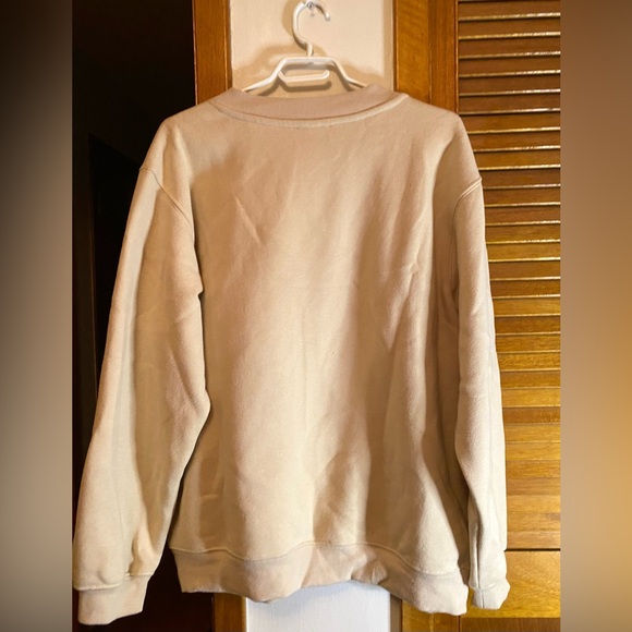 White Fox Crewneck
Size: M/L
Color: Beige - Picture 2 of 3